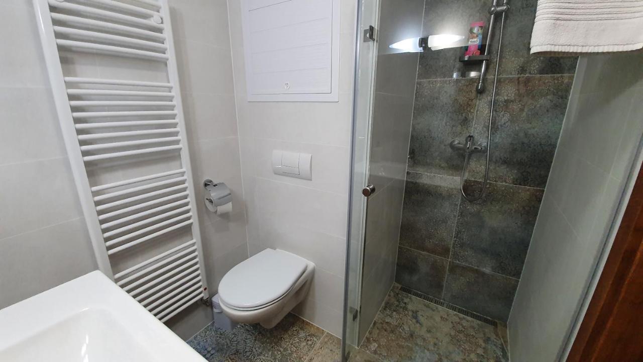 Rodinny Privatny Apartman A309 V Uplnom Centre Stareho Smokovca - Ticha Izba S Parkovanim Vysoké Tatry Exterior photo